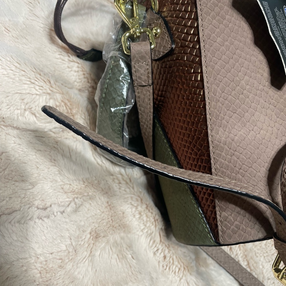 Ameri Leather Stylish Brown and Green Bucket Bag - Picture 15 of 16